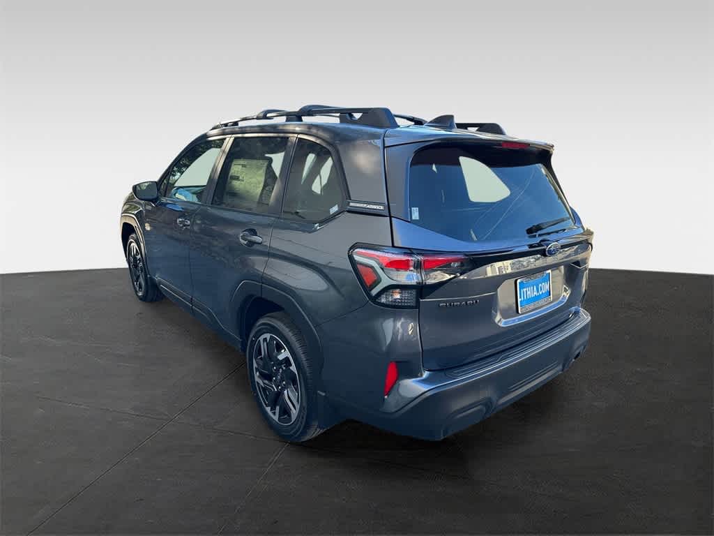 2025 Subaru Forester Premium photo 4