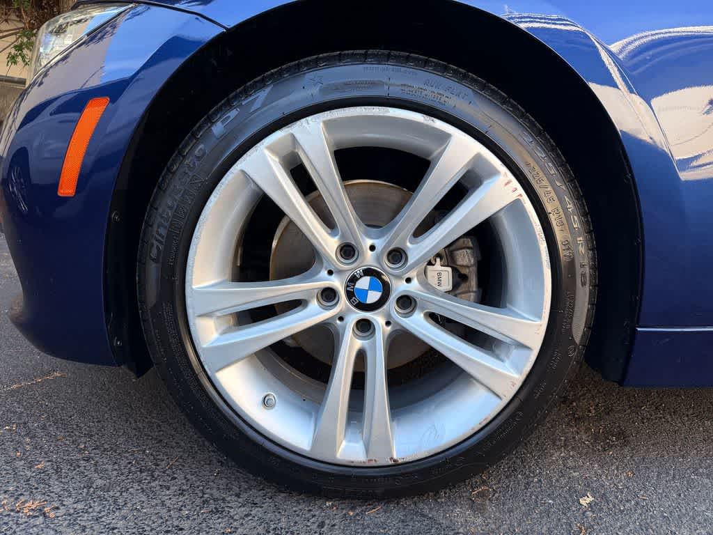 Thumbnail: 2016 BMW 3 Series - 8