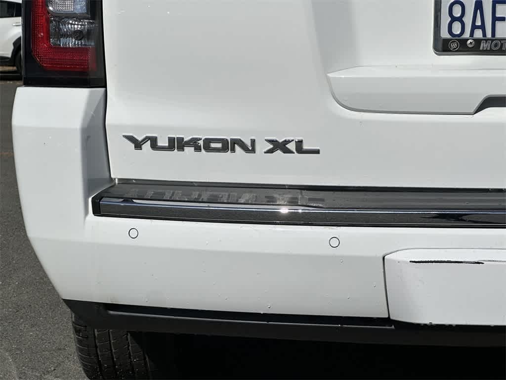 2017 GMC Yukon XL Denali 5