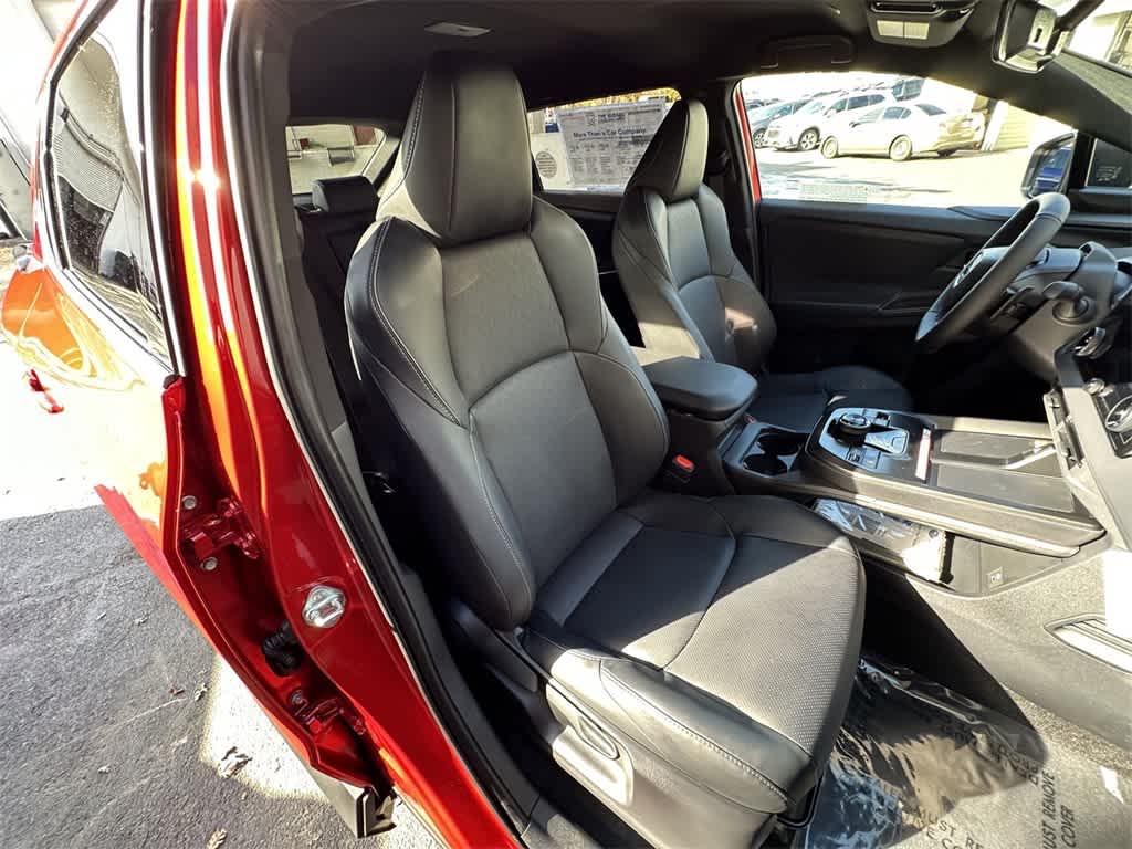 Thumbnail: 2026 Subaru Solterra - 14