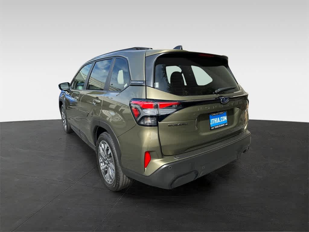 2025 Subaru Forester Touring photo 3