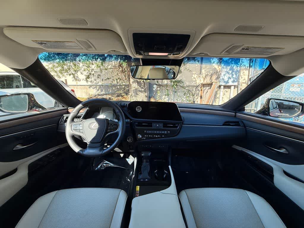 Thumbnail: 2023 Lexus ES - 10