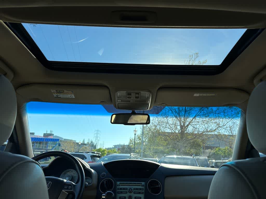 Thumbnail: 2011 Honda Pilot - 13