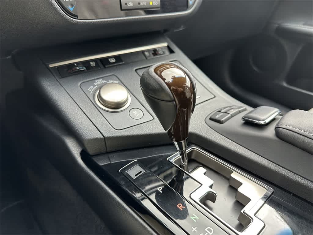 Thumbnail: 2014 Lexus ES - 18