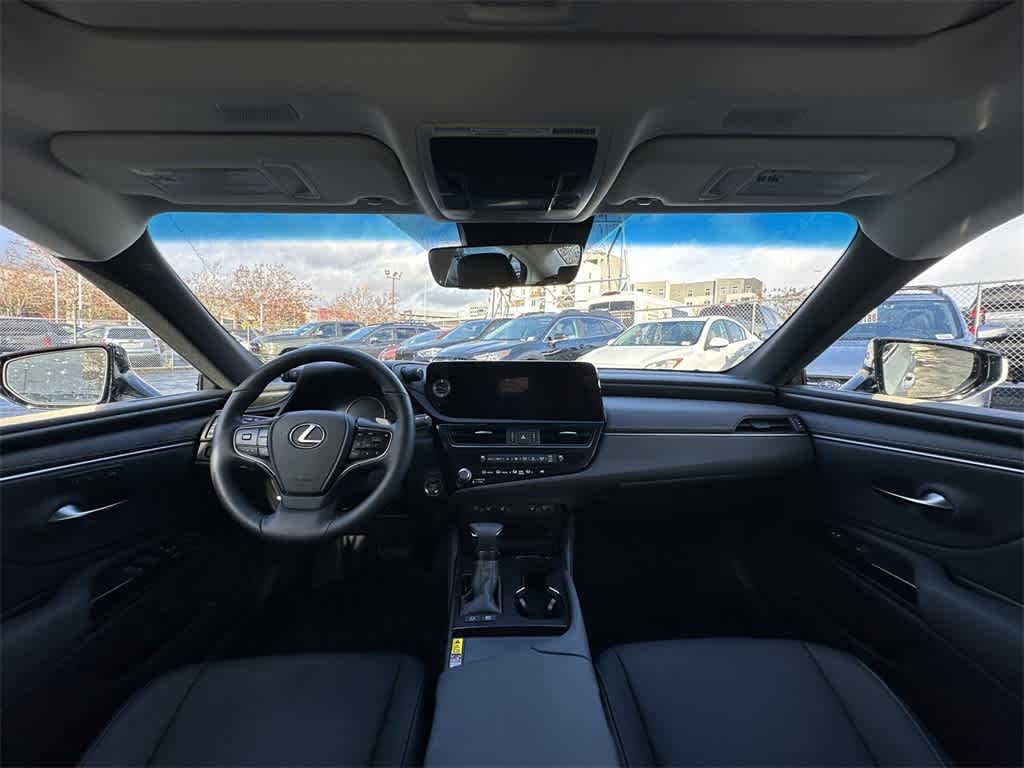 Thumbnail: 2024 Lexus ES - 10