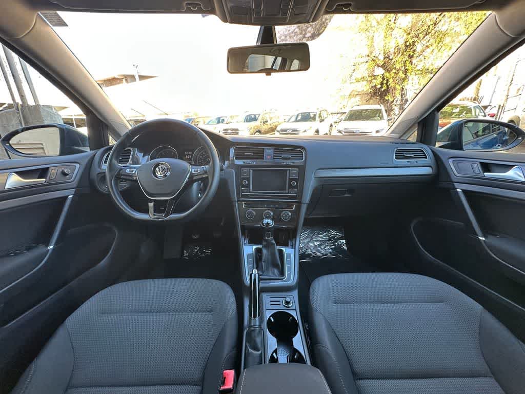 Thumbnail: 2019 Volkswagen e-Golf - 10