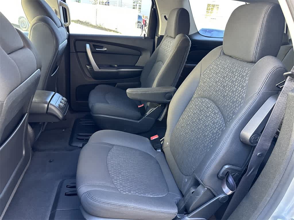 Thumbnail: 2011 GMC Acadia - 13