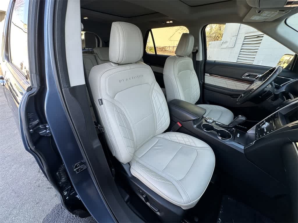 Thumbnail: 2019 Ford Explorer - 15