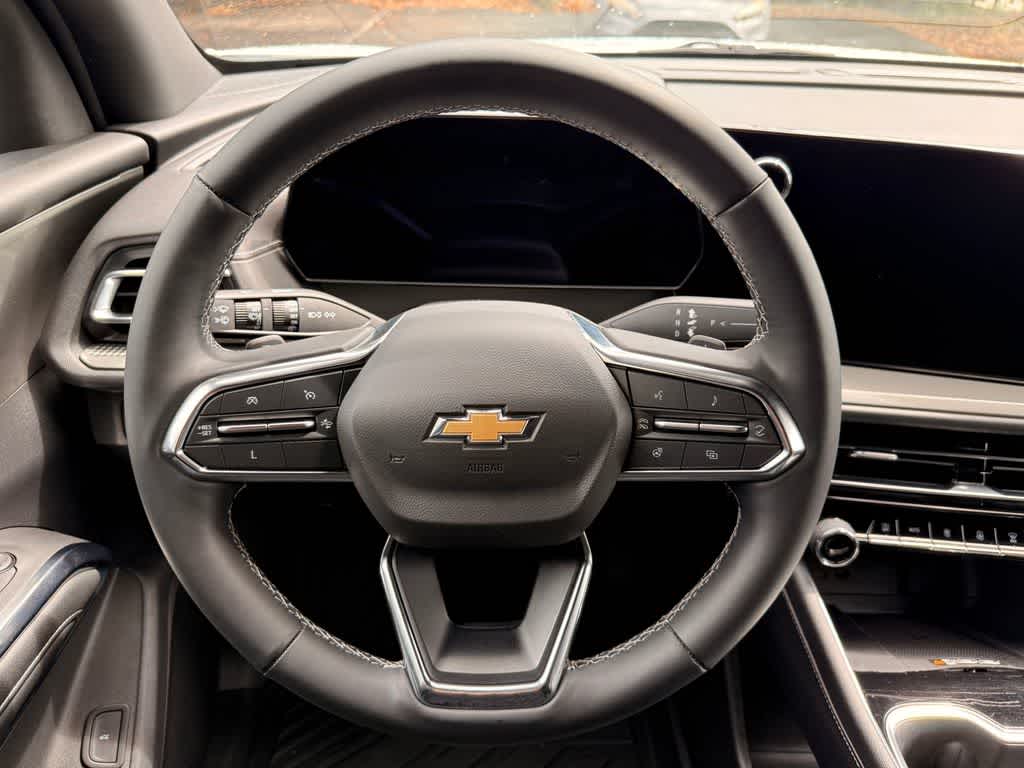 Thumbnail: 2024 Chevrolet Traverse - 15