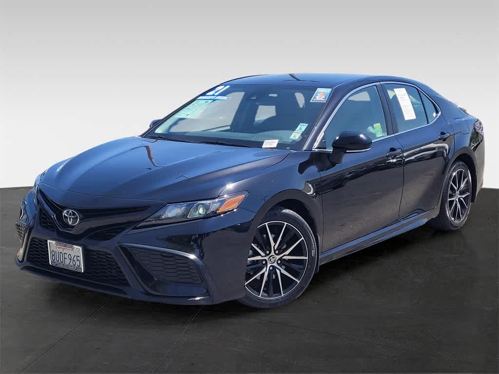 2021 Toyota Camry SE 2