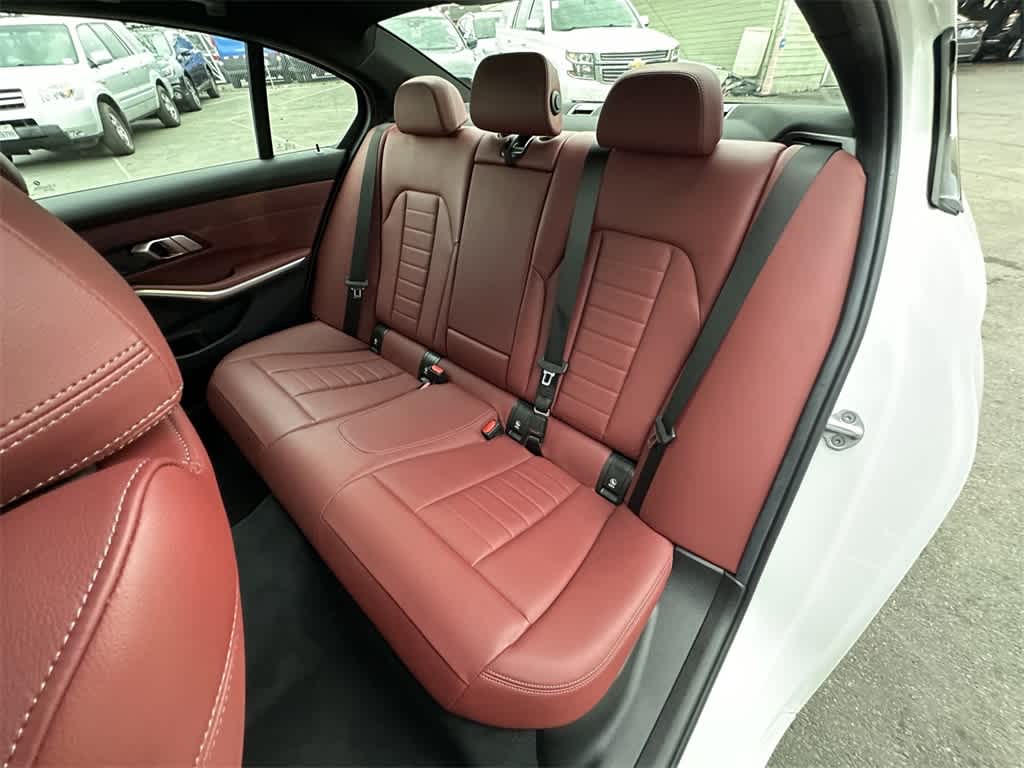 Thumbnail: 2023 BMW 3 Series - 14