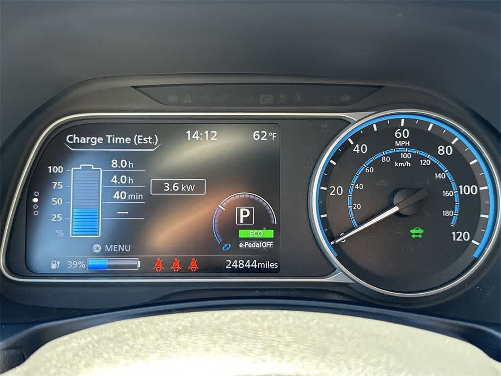 Thumbnail: 2022 Nissan Leaf - 18