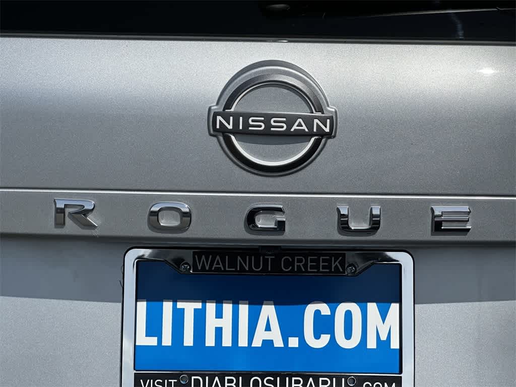 2023 Nissan Rogue SV 6