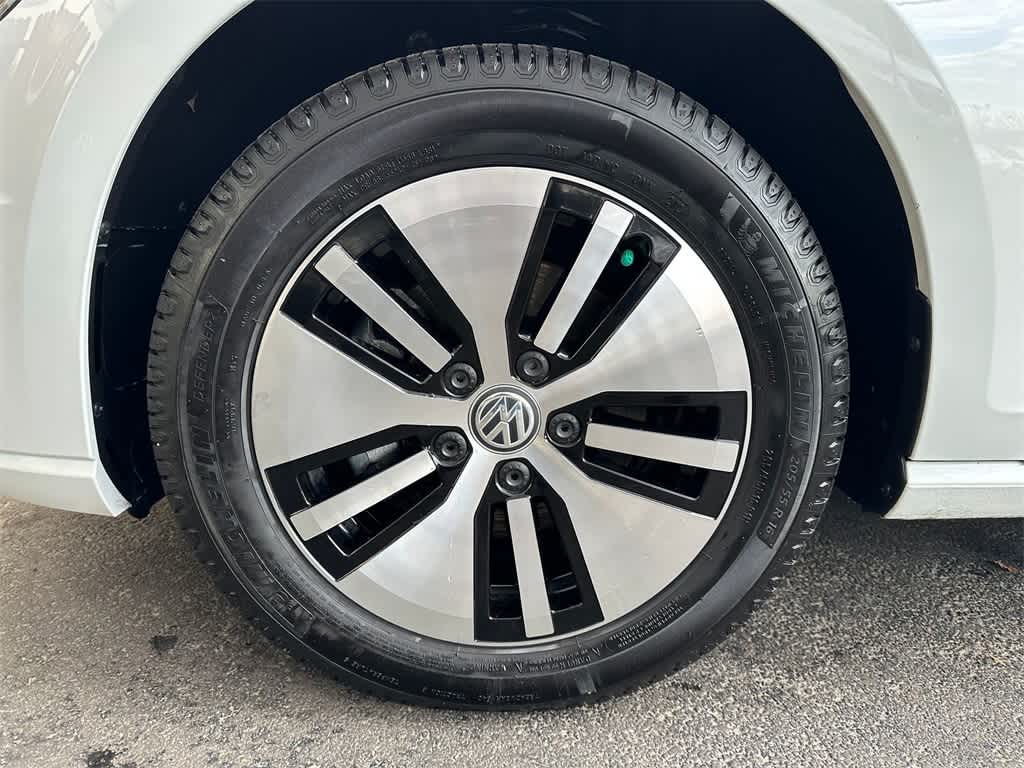 Thumbnail: 2019 Volkswagen e-Golf - 8