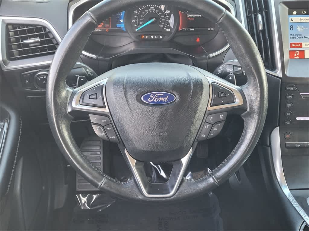2017 Ford Edge Titanium 12