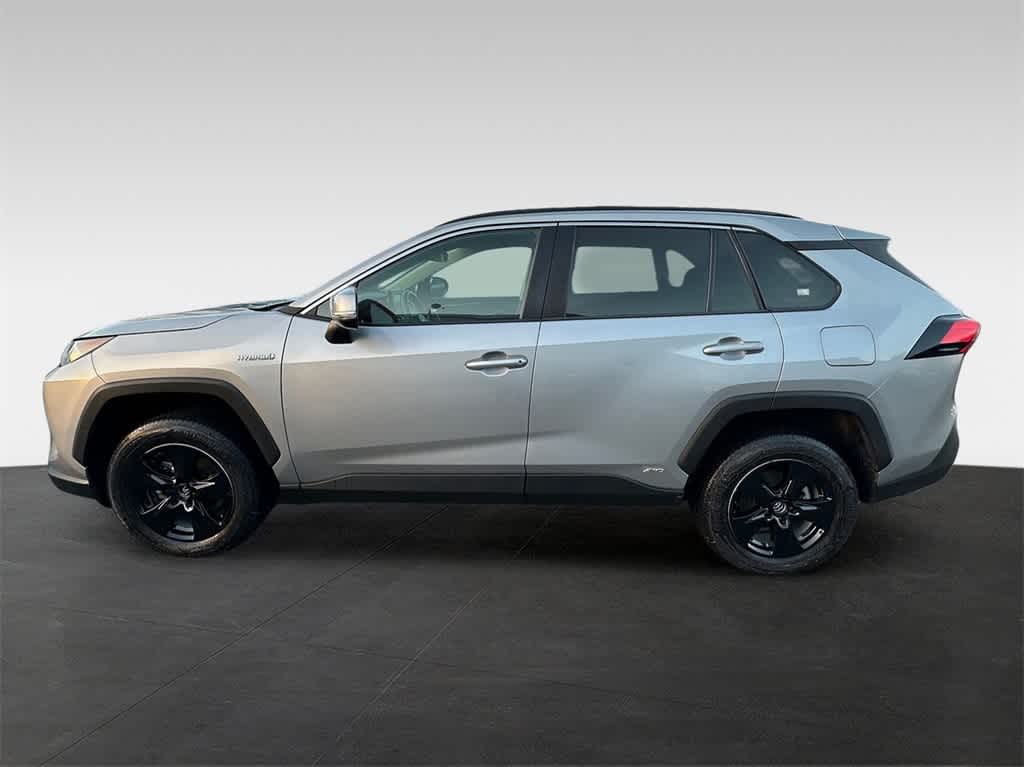 Thumbnail: 2021 Toyota RAV4 - 3