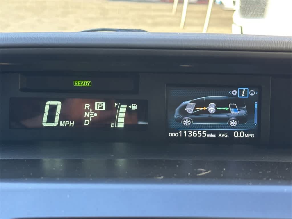 Thumbnail: 2015 Toyota Prius v - 18