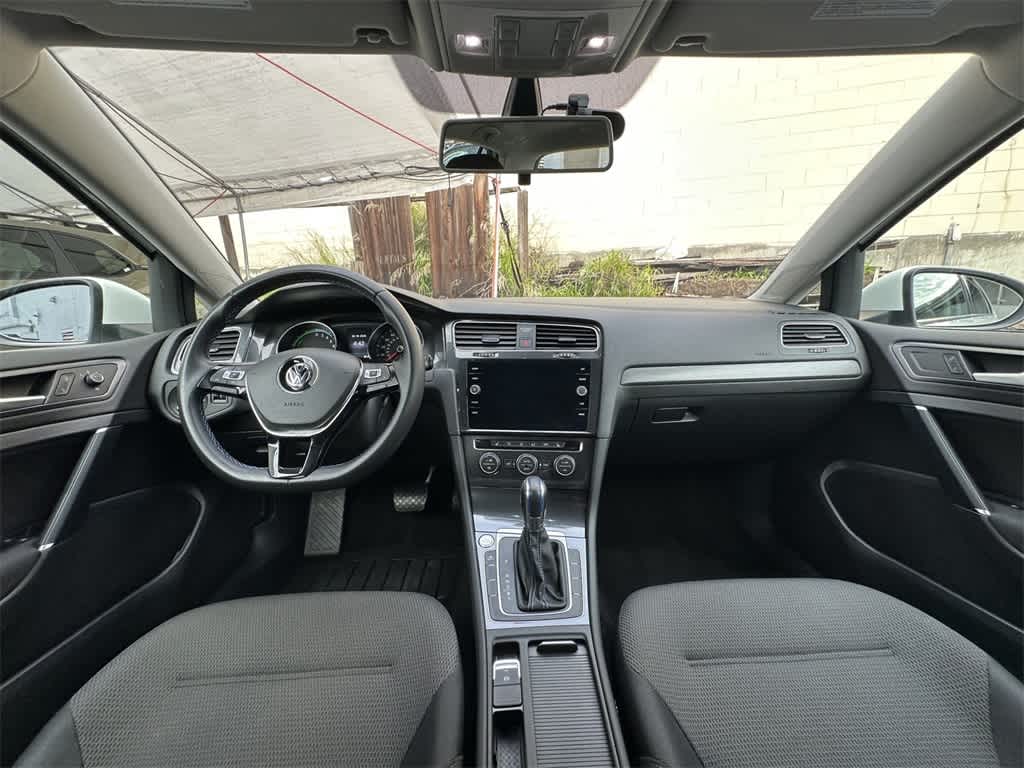 Thumbnail: 2019 Volkswagen e-Golf - 10