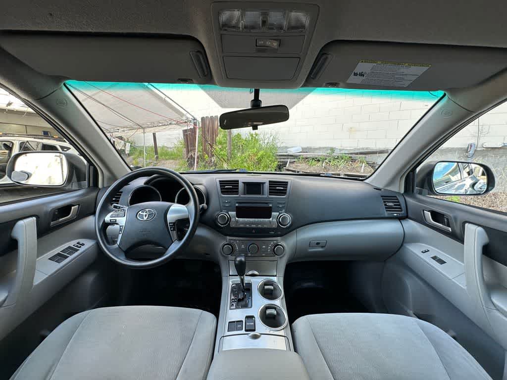 Thumbnail: 2011 Toyota Highlander - 10