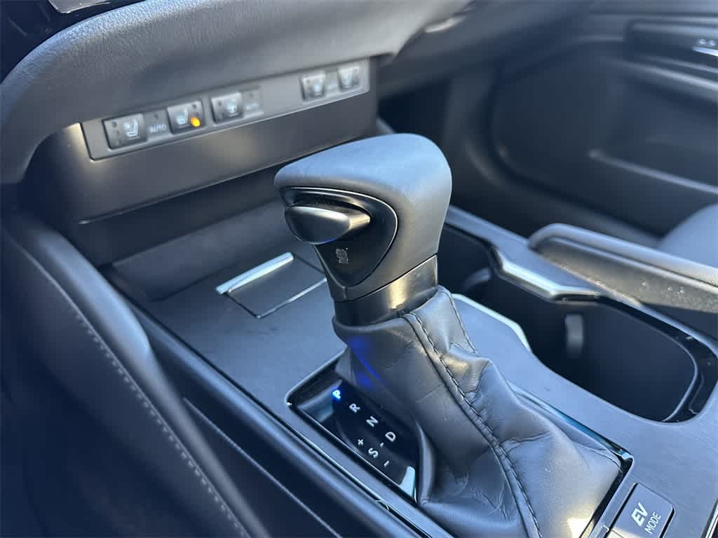 Thumbnail: 2024 Lexus ES - 18