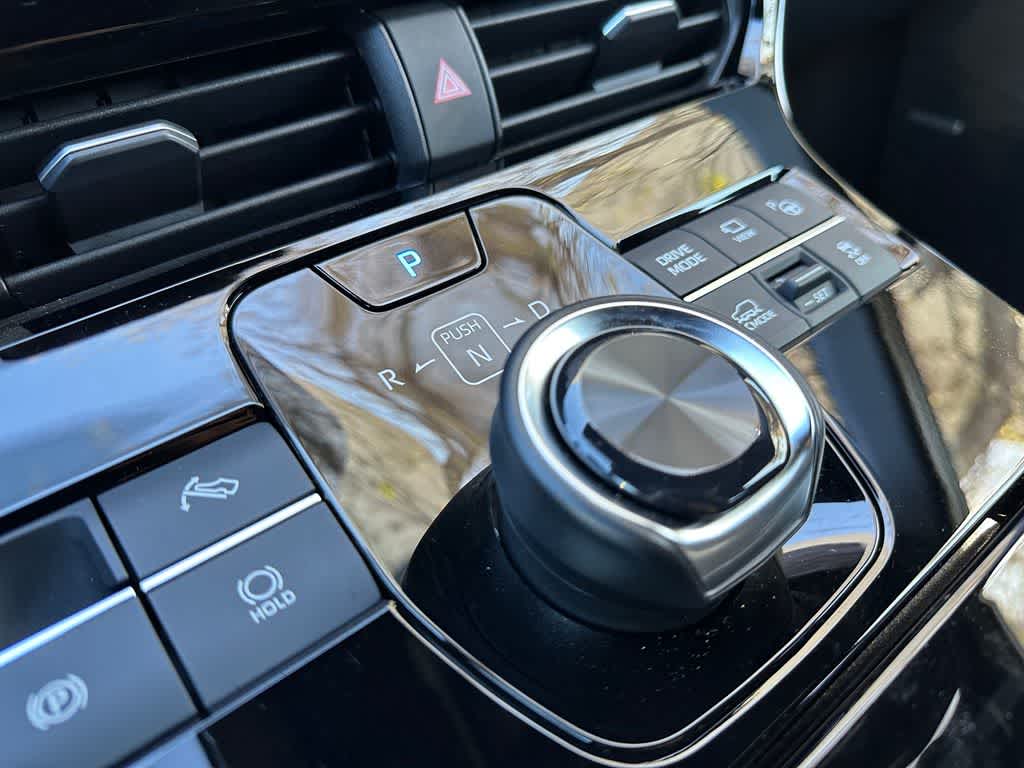 Thumbnail: 2024 Subaru Solterra - 18