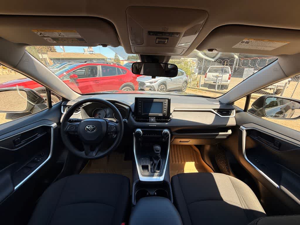 Thumbnail: 2020 Toyota RAV4 - 10