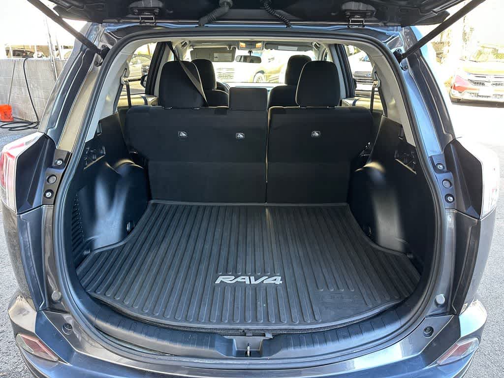 Thumbnail: 2016 Toyota RAV4 - 21