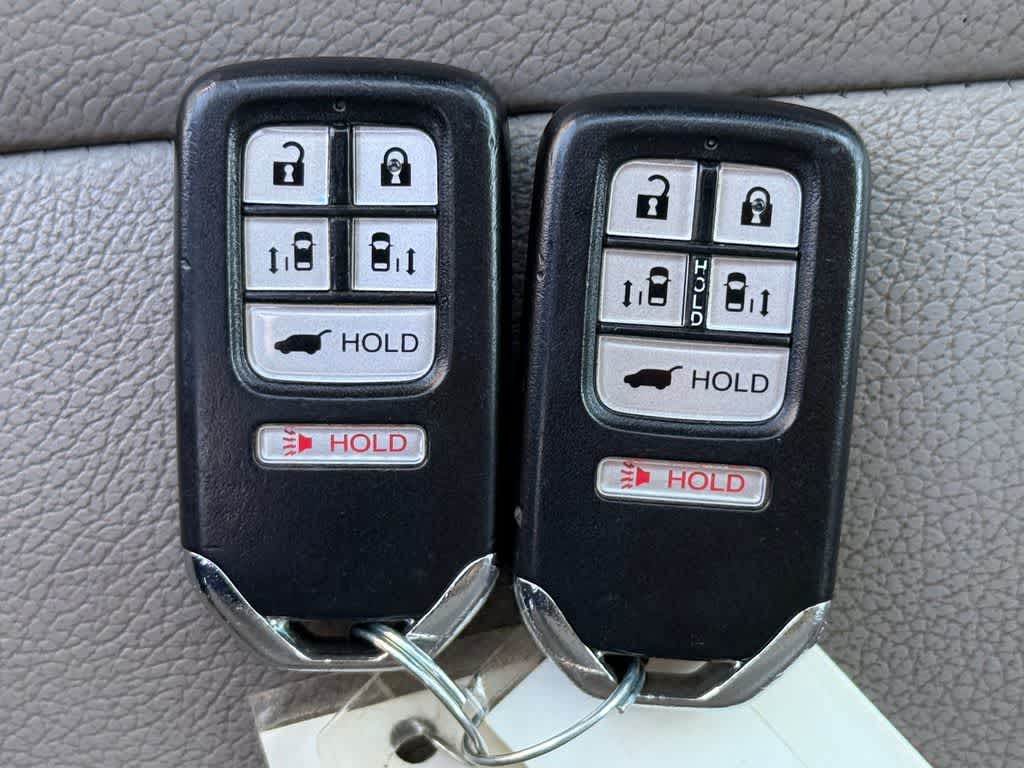 Thumbnail: 2015 Honda Odyssey - 21