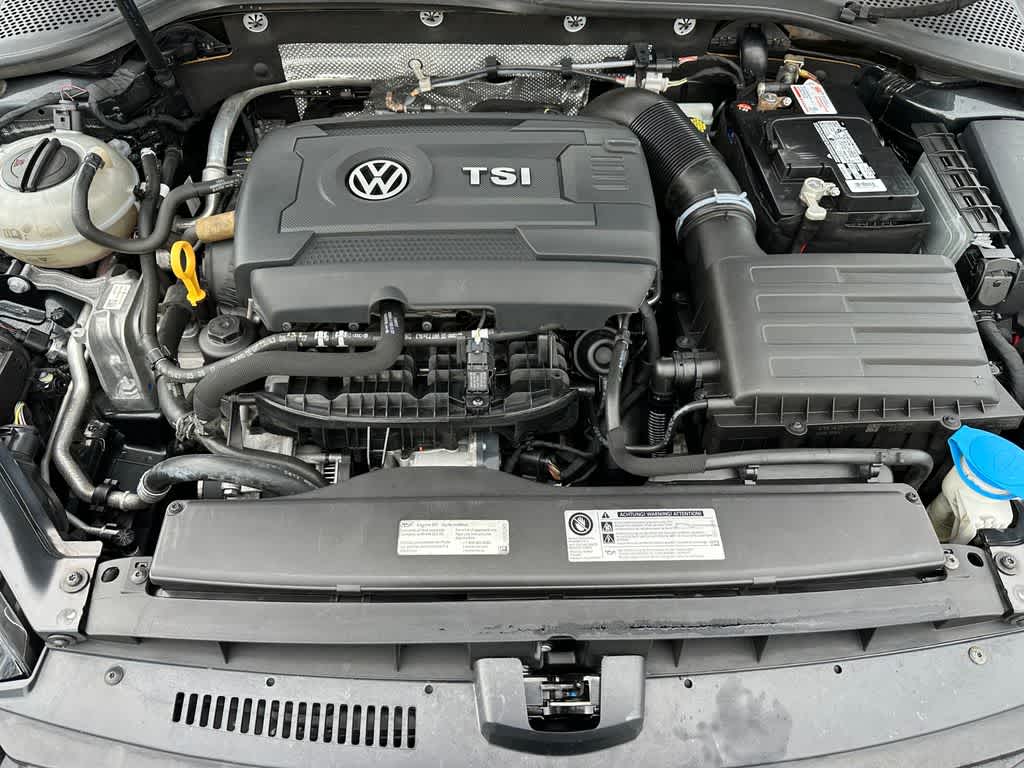 Thumbnail: 2017 Volkswagen Golf - 9