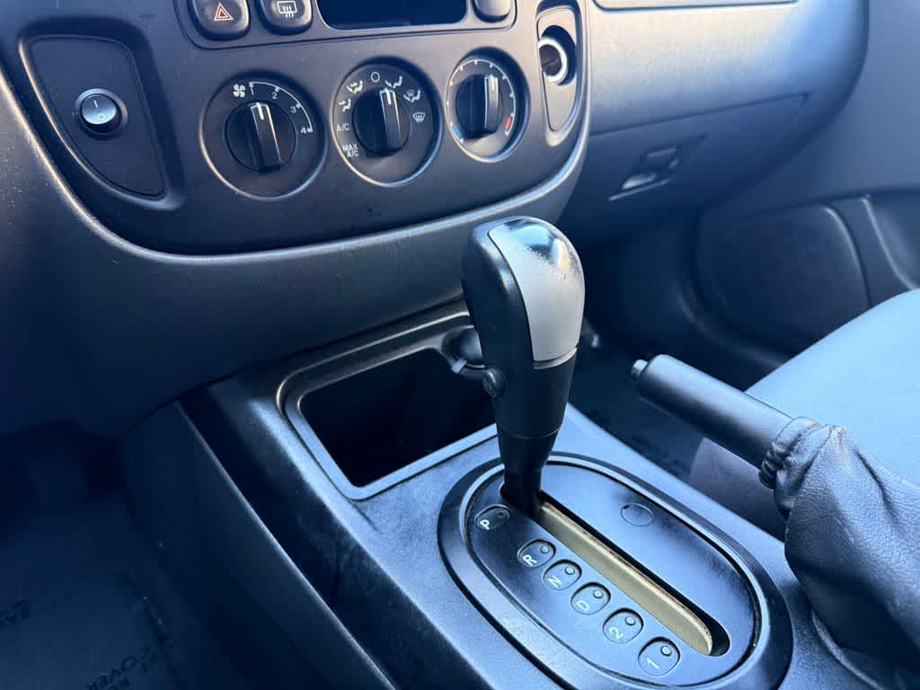 Thumbnail: 2005 Ford Escape - 14