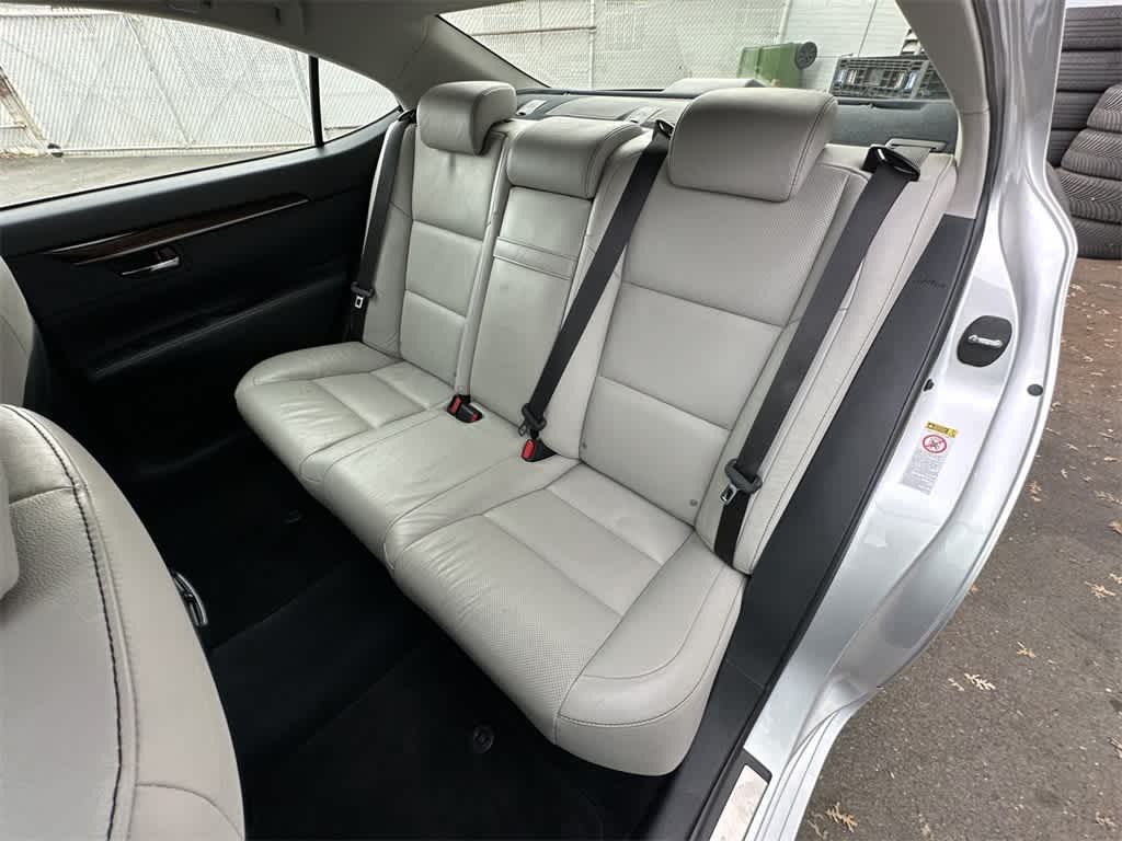 Thumbnail: 2014 Lexus ES - 14