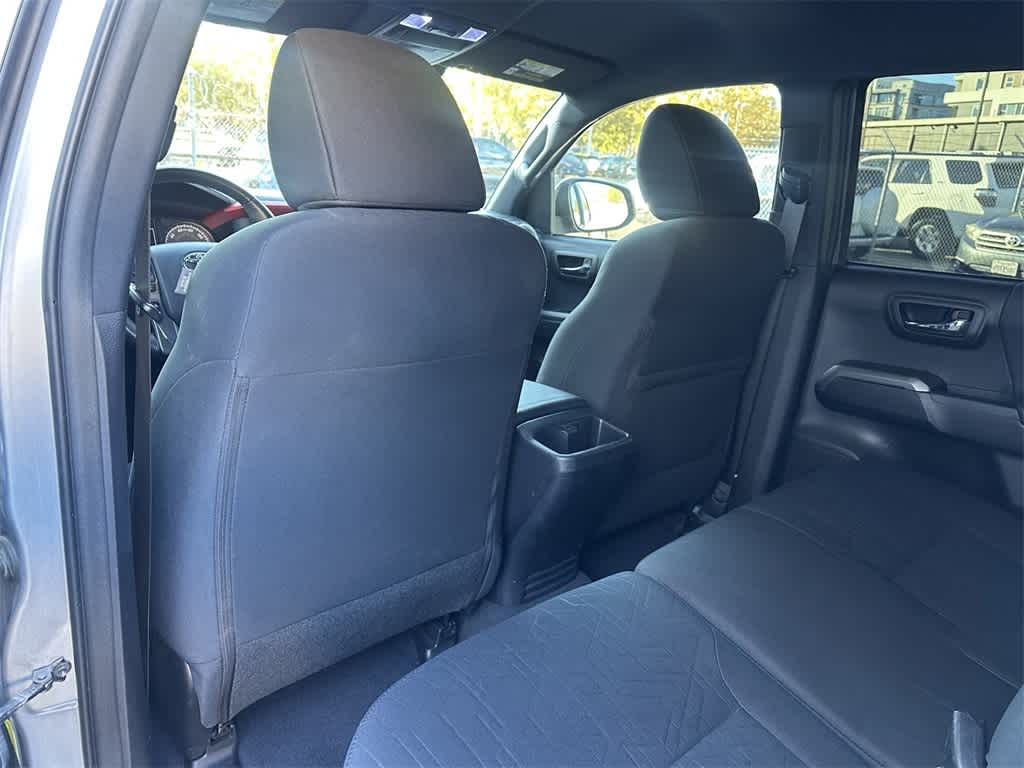 Thumbnail: 2018 Toyota Tacoma - 12