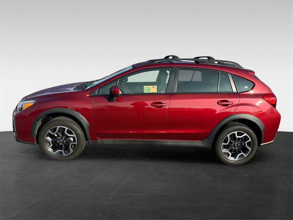 Thumbnail: 2017 Subaru Crosstrek - 3