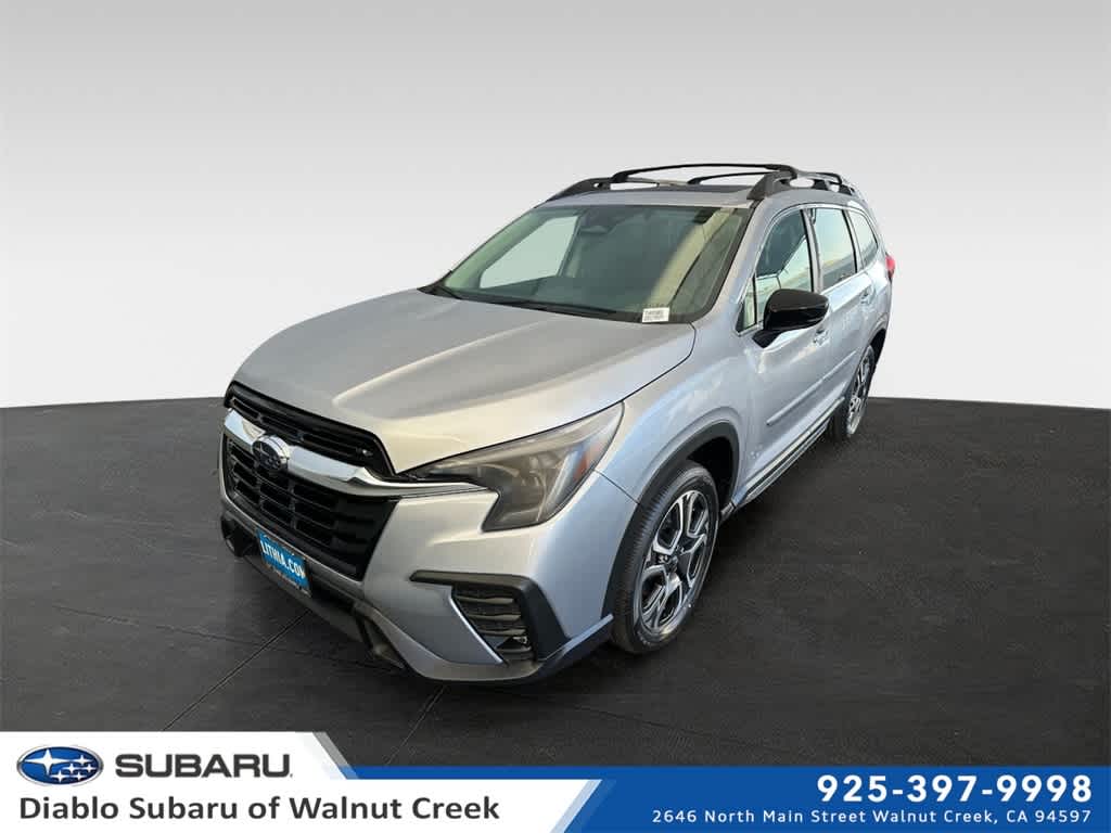 2026 Subaru Ascent Limited's photo