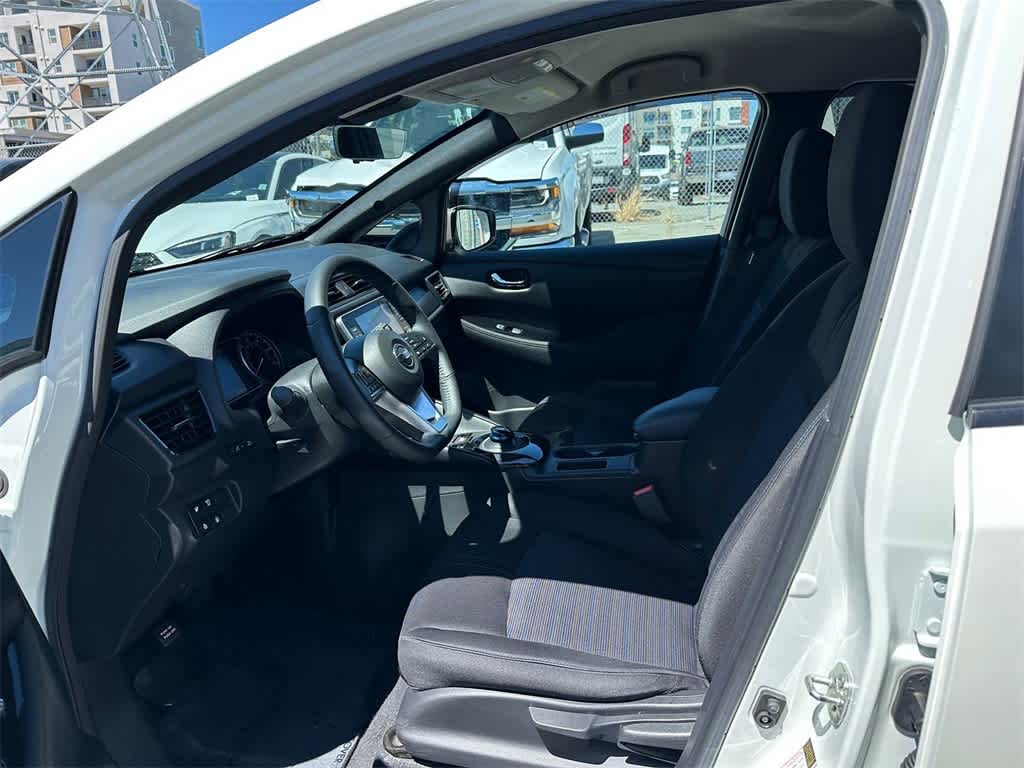 Thumbnail: 2022 Nissan Leaf - 2
