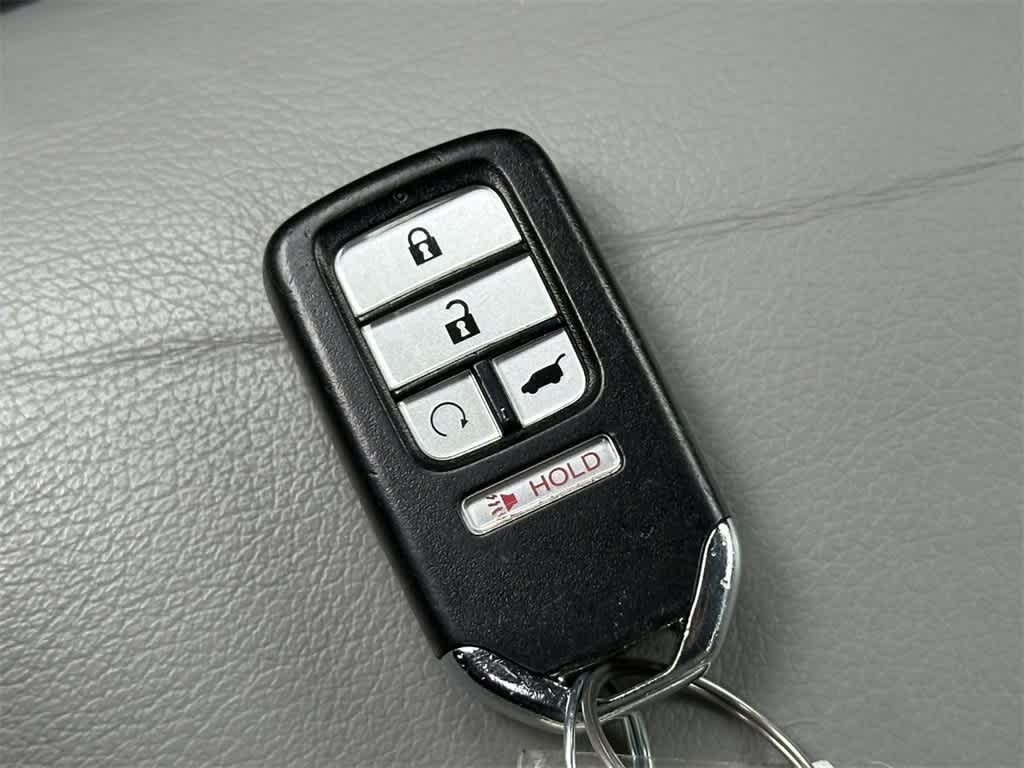 Thumbnail: 2016 Honda Pilot - 21