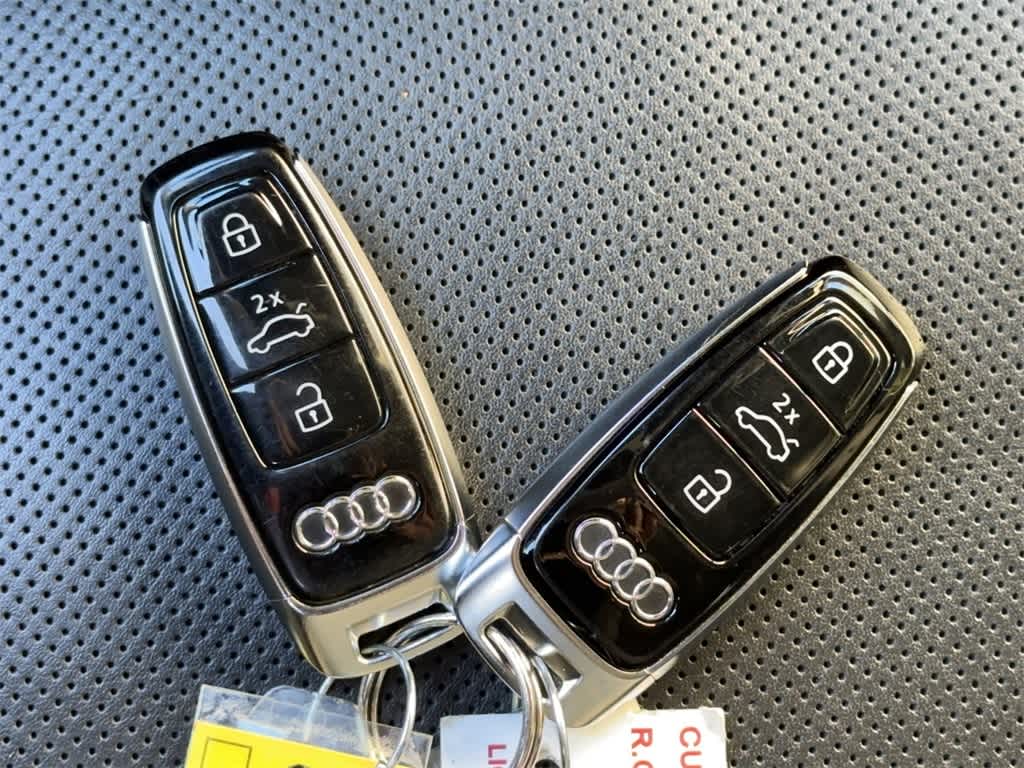 Thumbnail: 2019 Audi e-tron - 21