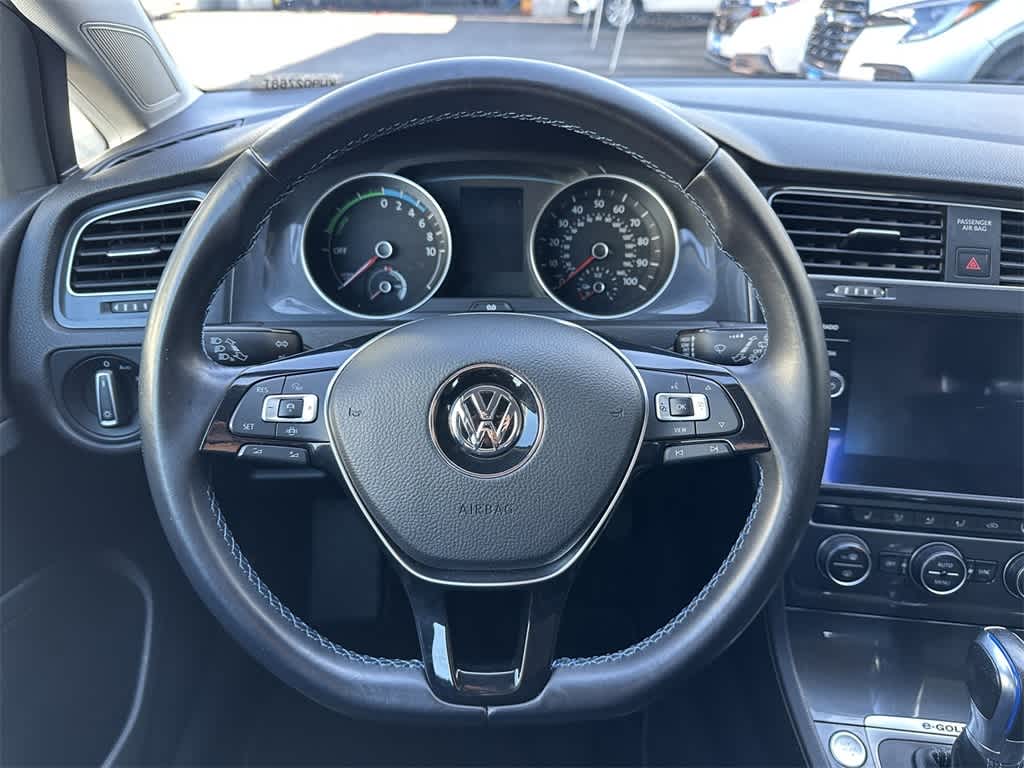 Thumbnail: 2019 Volkswagen e-Golf - 15