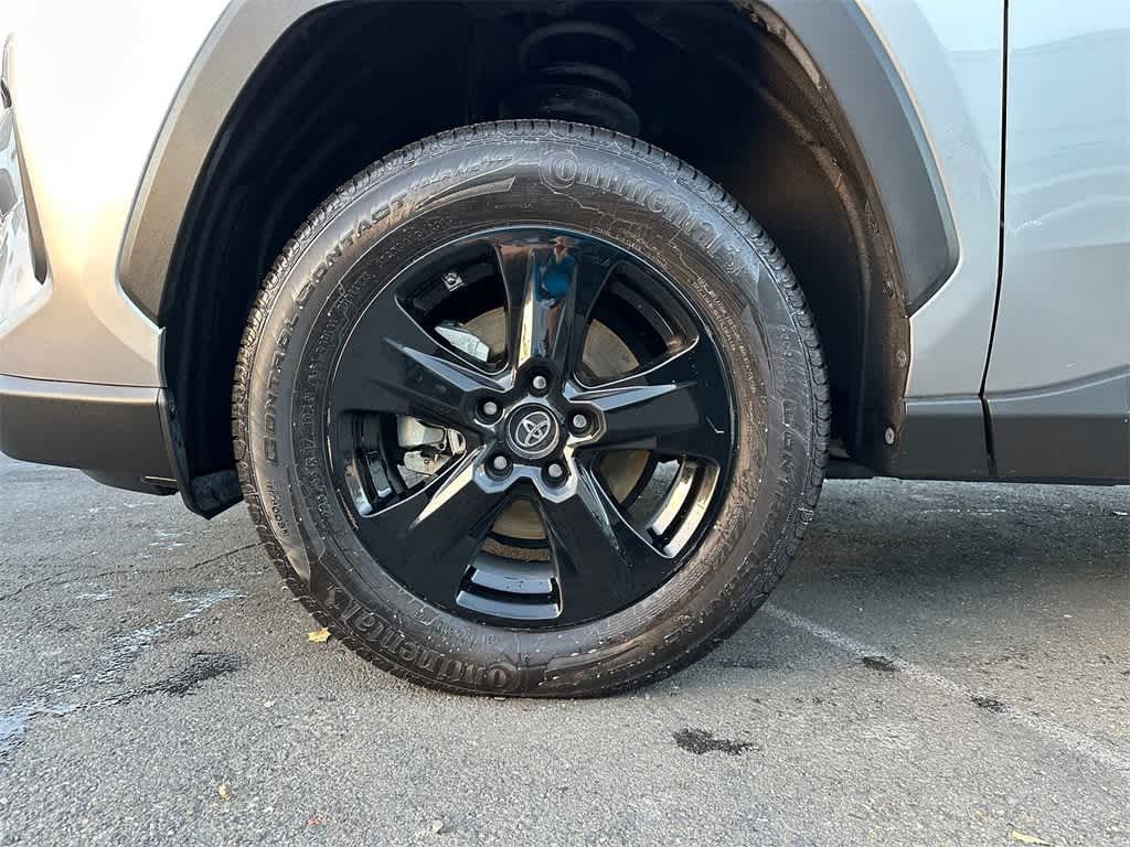 Thumbnail: 2021 Toyota RAV4 - 8