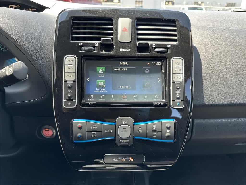 Thumbnail: 2017 Nissan Leaf - 16