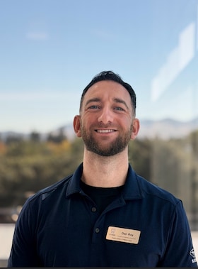 Staff member Daniel Roy from ID_b4800c230c61