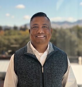 Staff member Lapon Chanthamany from ID_d93189