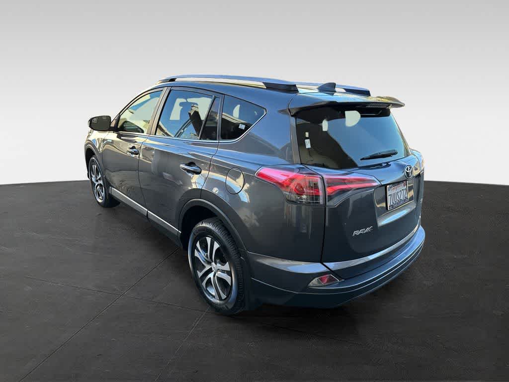 Thumbnail: 2016 Toyota RAV4 - 4