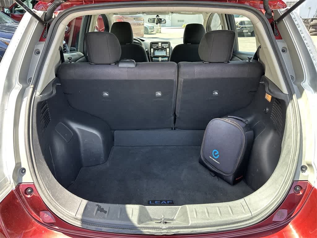 Thumbnail: 2017 Nissan Leaf - 21