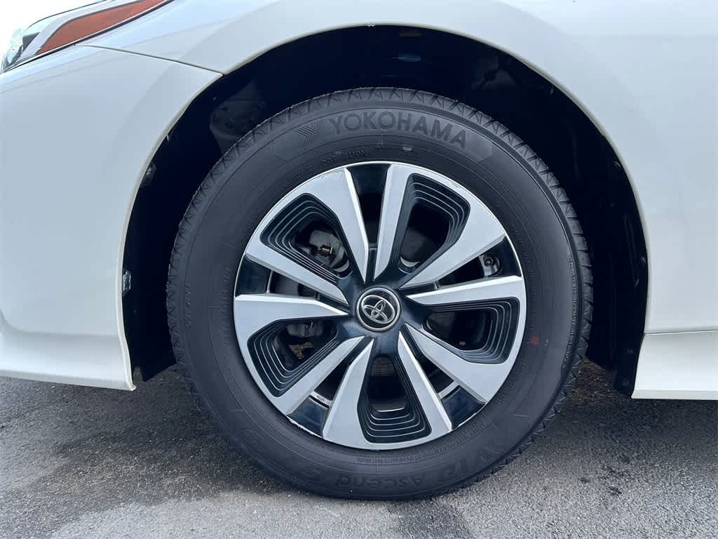 Thumbnail: 2017 Toyota Prius Prime - 8