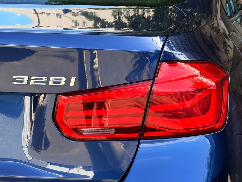 Thumbnail: 2016 BMW 3 Series - 7