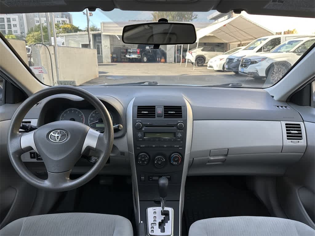 Thumbnail: 2010 Toyota Corolla - 10