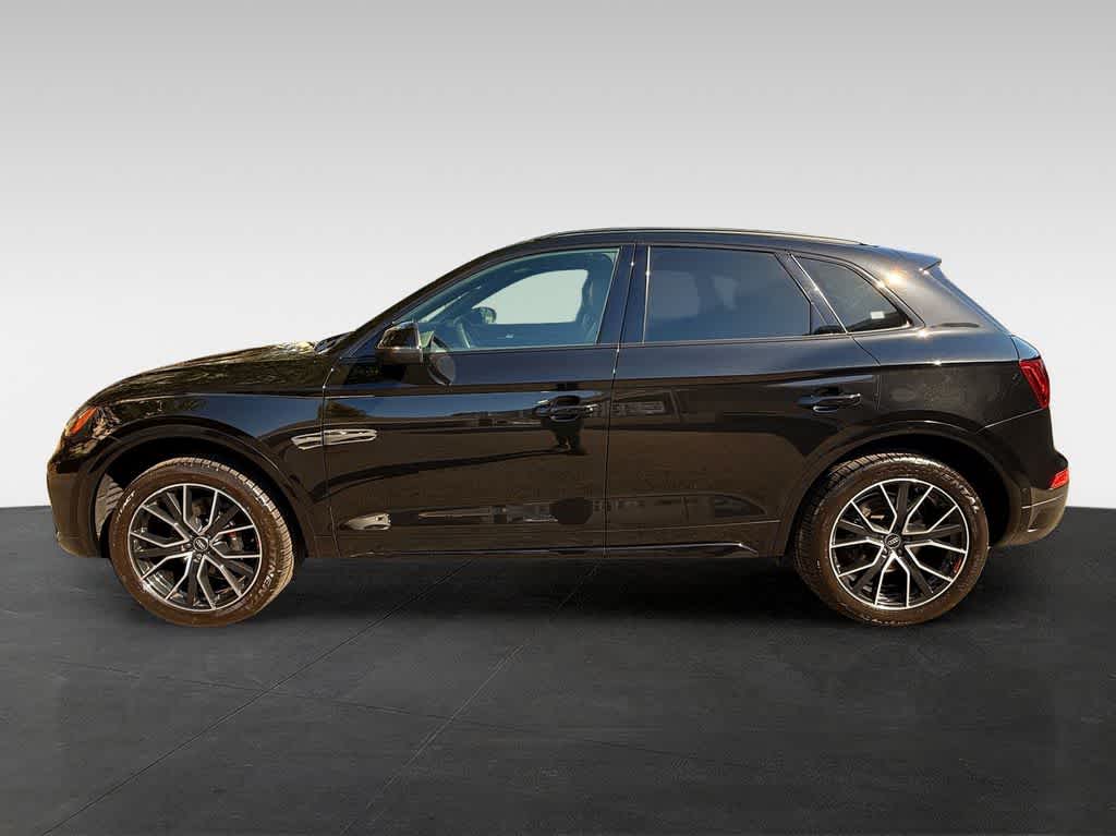 Thumbnail: 2023 Audi SQ5 - 3
