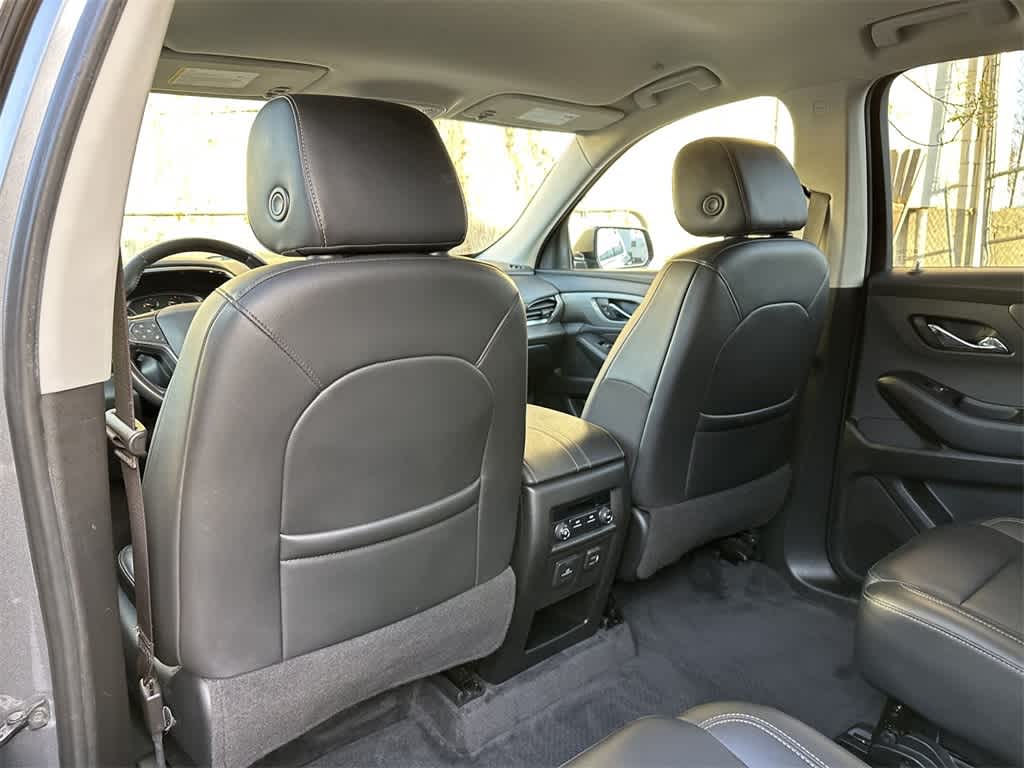 Thumbnail: 2020 Chevrolet Traverse - 12