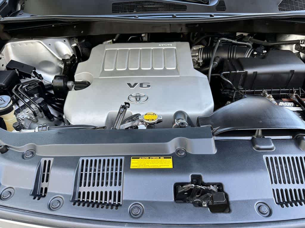 Thumbnail: 2011 Toyota Highlander - 9